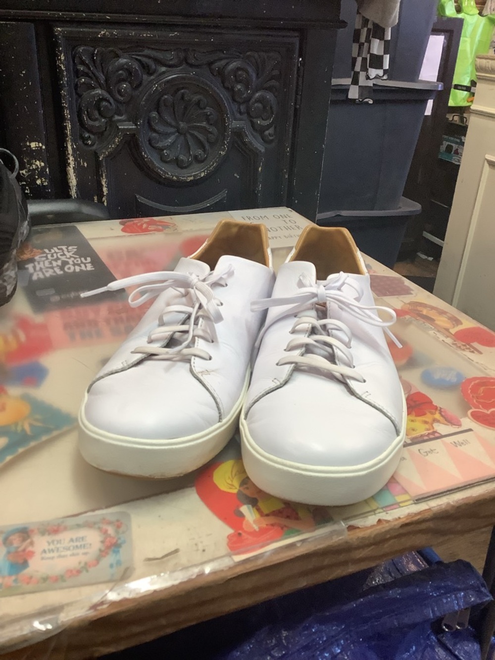 OluKai Men's White Low-Top Leather Lace-Up Sneakers